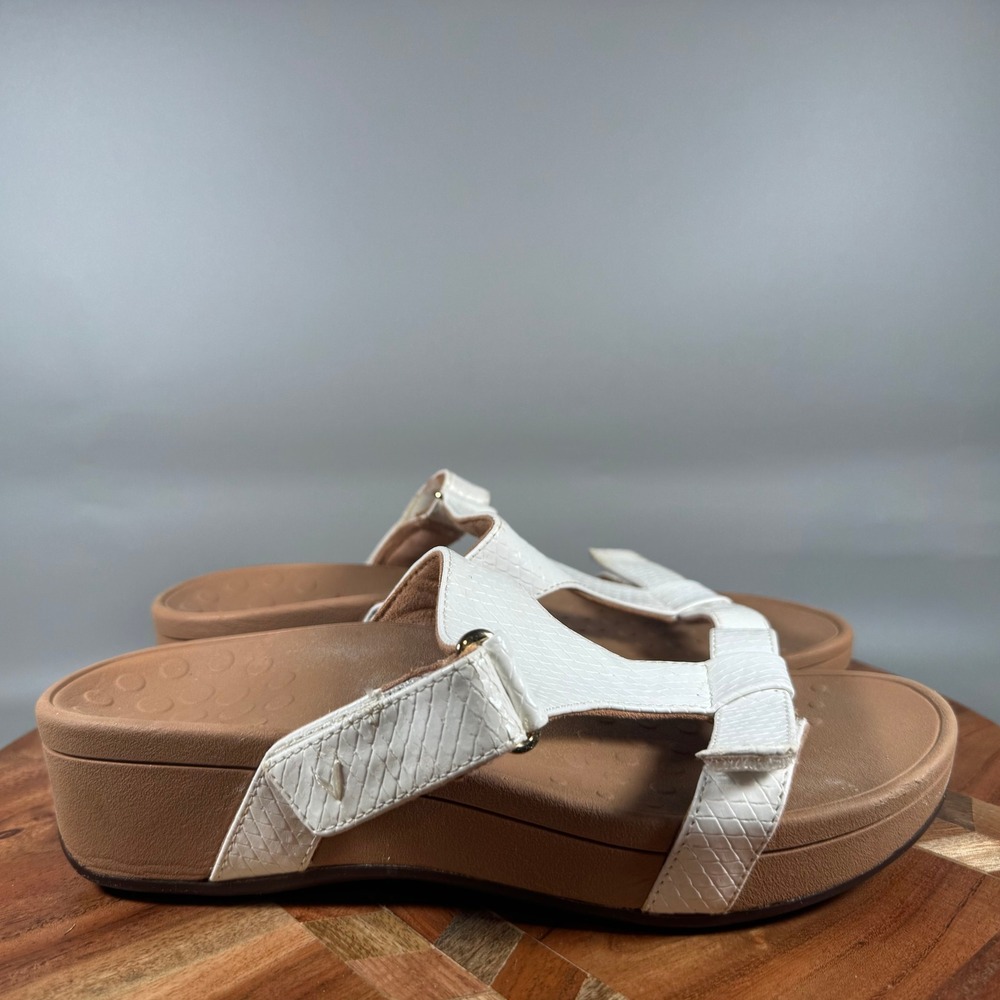 Vionic Ellie White Snake Embossed Wedge Slide Sandals Womens 7 TVW5489 Comfort